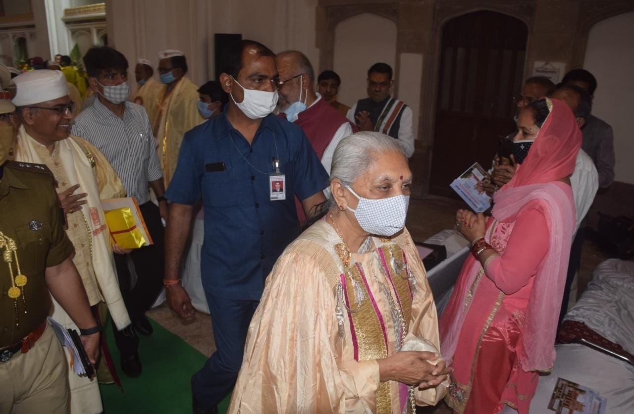 Maria of Spain gets gold medal in Sanskrit University convocation