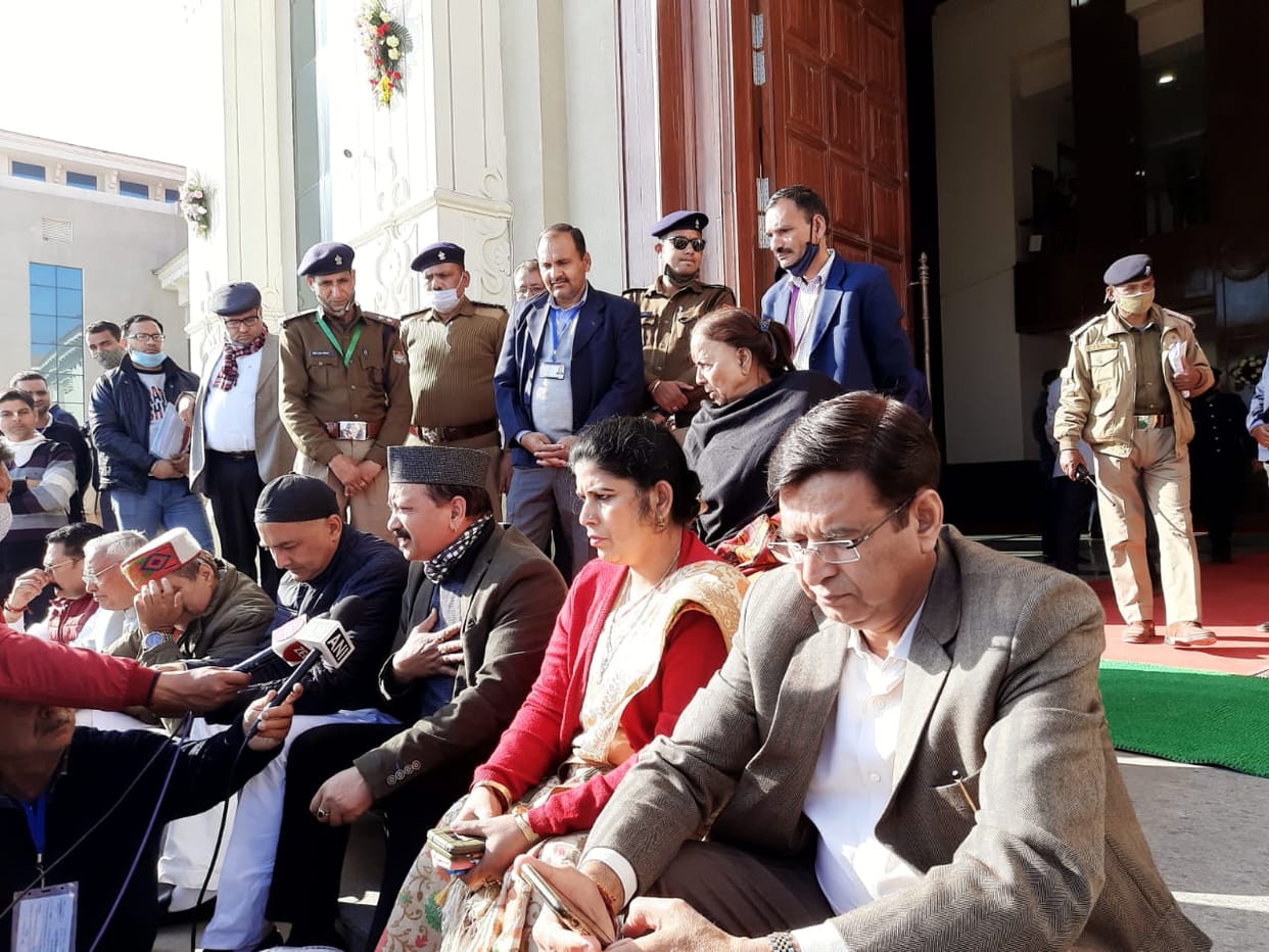 Uttarakhand budget session 2021 Second day Today:  Congress Protest for Lathicharge