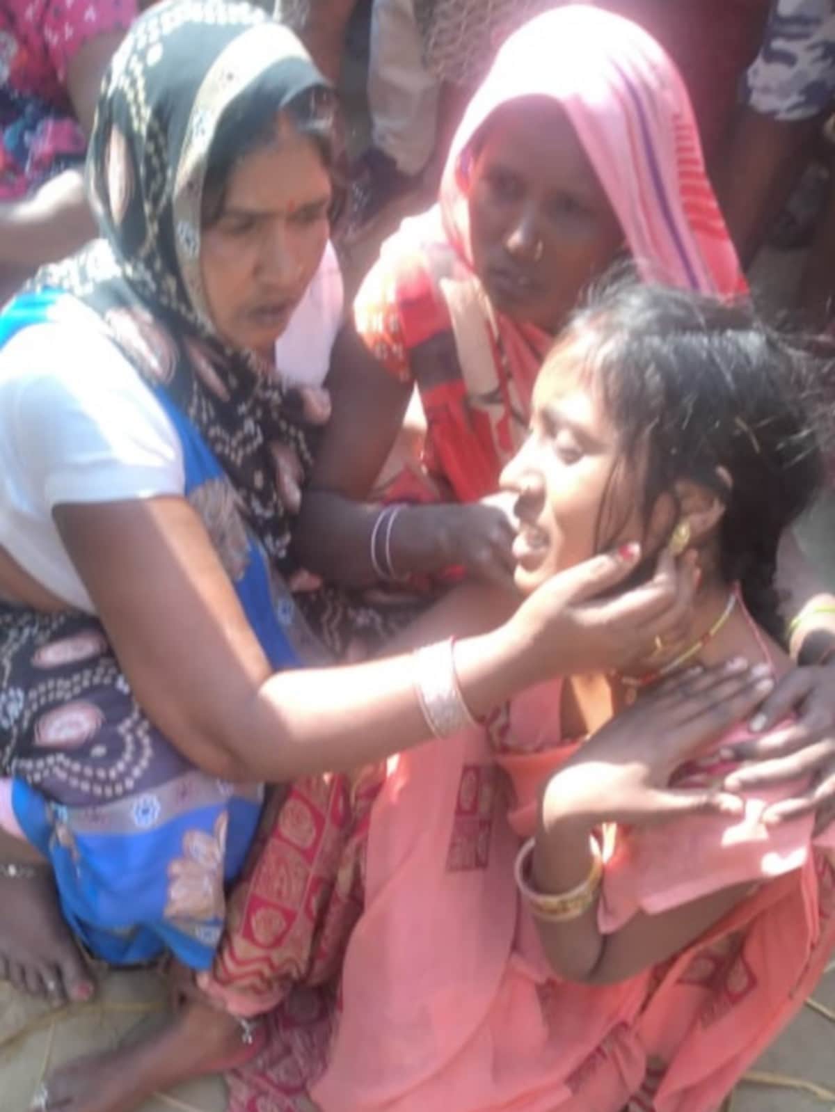 azamgarh husband wife suicide case: police investigation of case how hanged and end love story