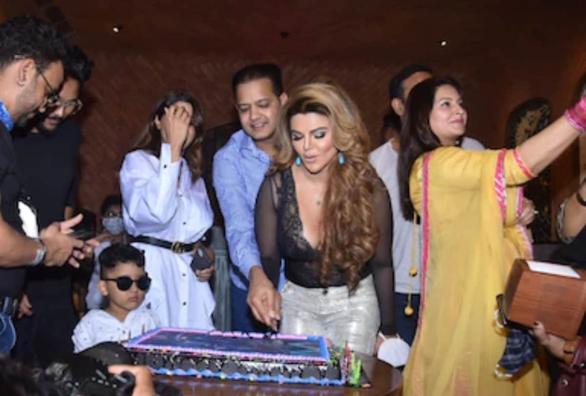 Bigg Boss 14: Rakhi Sawant hosts bash; Nikki Tamboli, Jaan Kumar Sanu, Sonali Phogat and others attend