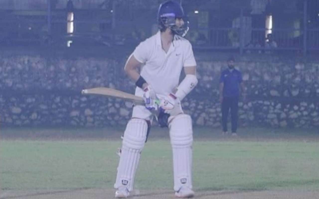 Jersey Watch Shahid bleed all over his shirt after injuring lip on sets