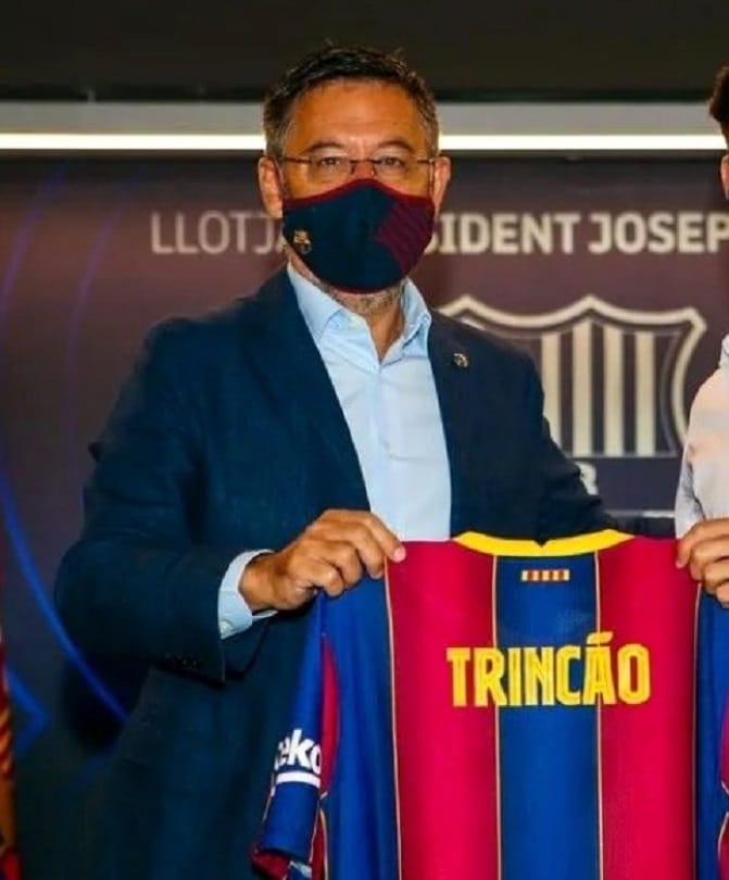 Joseph maria former president of Barcelona club arrested in Bargate case
