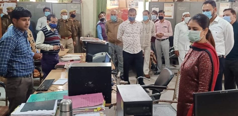 DM annoyed for not putting employees' masks