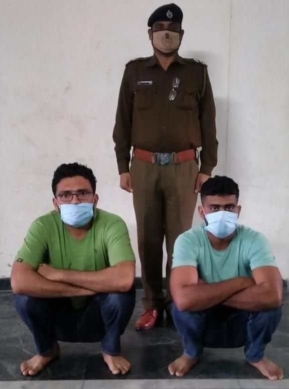Both were doing the work of solving the question paper with Ashok for one and a half years