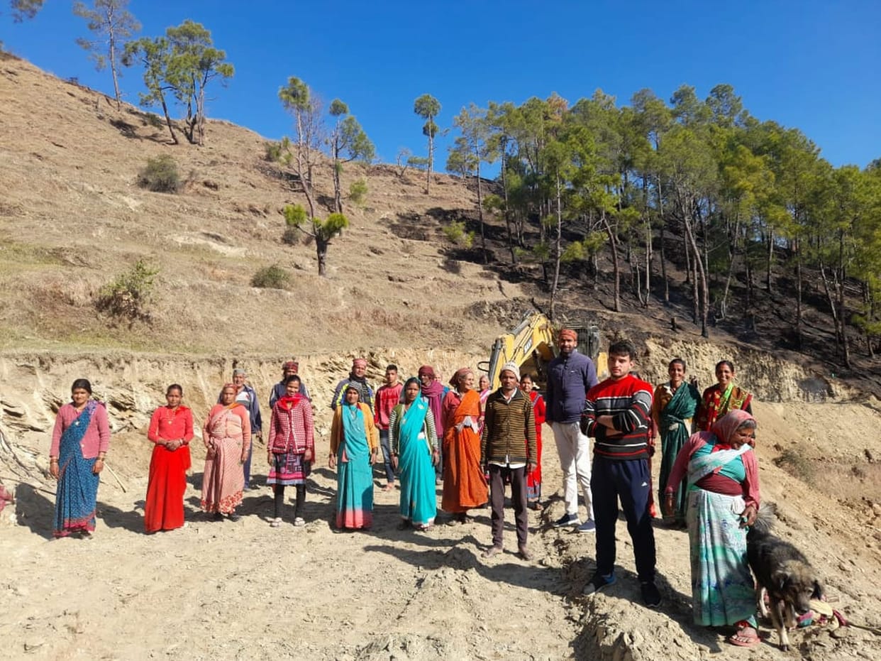The people of Melkande halted the Chalnichina-Mehragaon road
