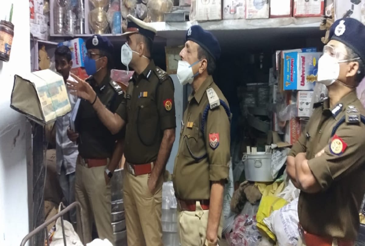 Gorakhpur News : One kilogram and 400 grams of gold looted from gold trader of Amritsar