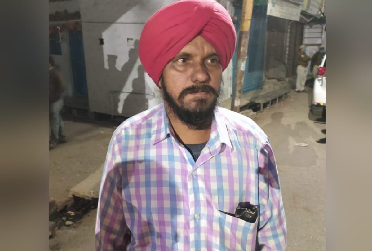 Gorakhpur Loot Kand criminals robbery of 45 lakh near to police station