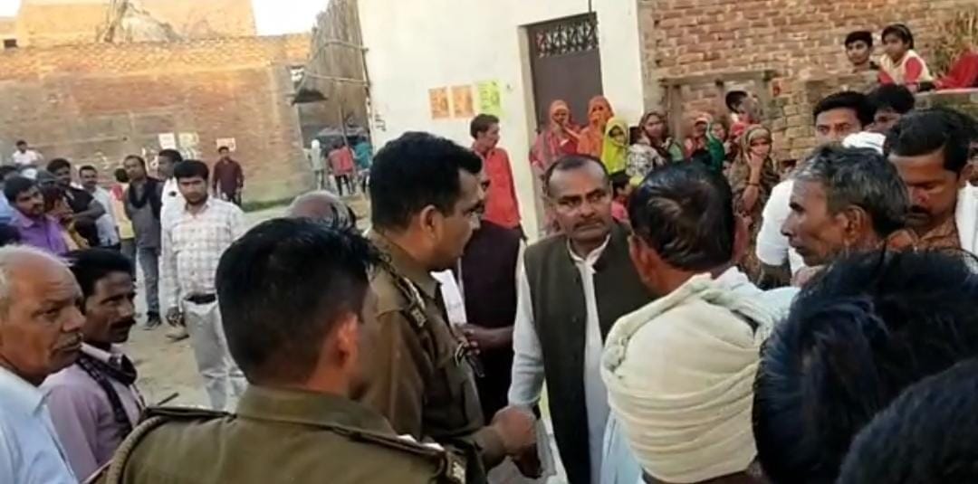 stone thrown in antim yatra