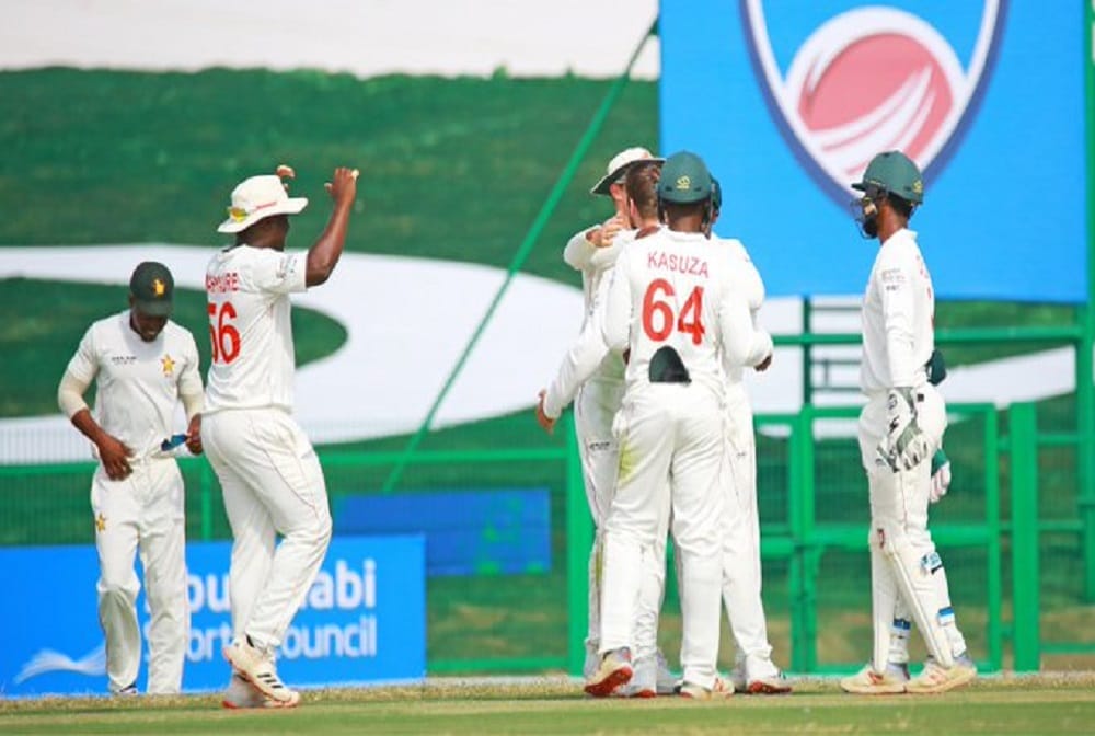 Zimbabwe wrap up a 10-wicket win second day against Afghanistan to take a 1-0 lead 