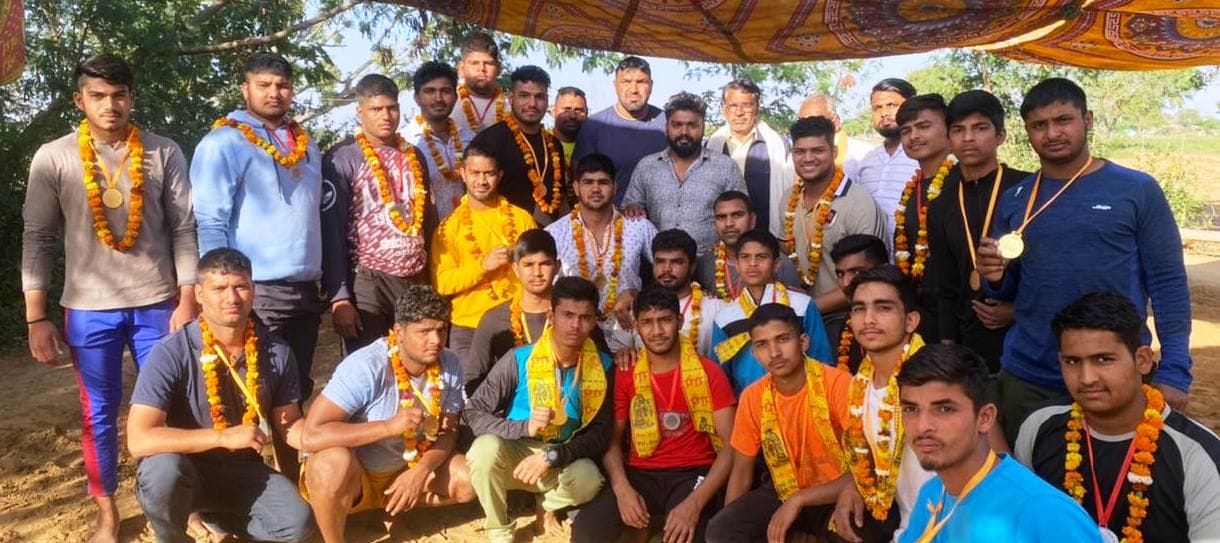 wrestler perform in trial, won gold medal