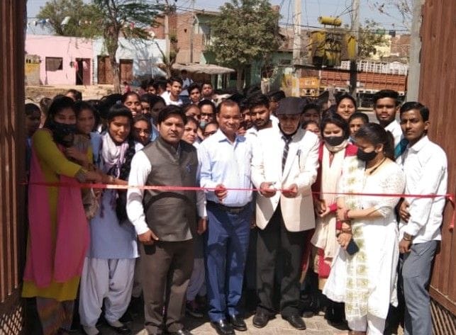 Hathras: Time management learning given to the students of NSS
