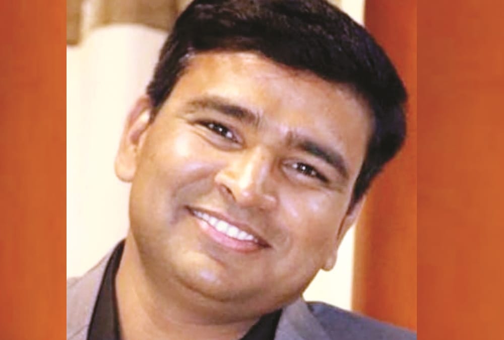 Know the reason behind District Magistrate and Commissioner in Uttar Pradesh.