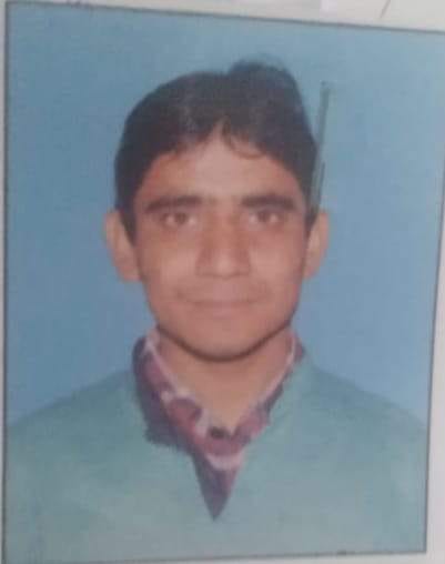 Workers hanged after leaving a suicide note