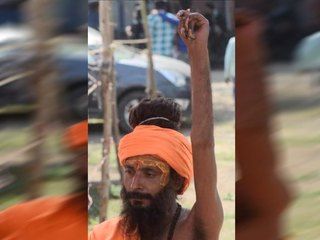 Haridwar Maha Kumbh Mela 2021: from four and half year this saint doing tough tapasaya seen in photos