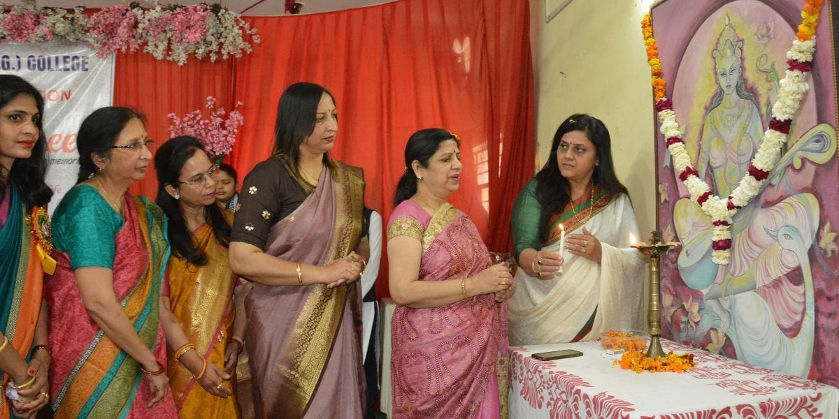 Antiquated Students' Conference at Jain Girls Degree College