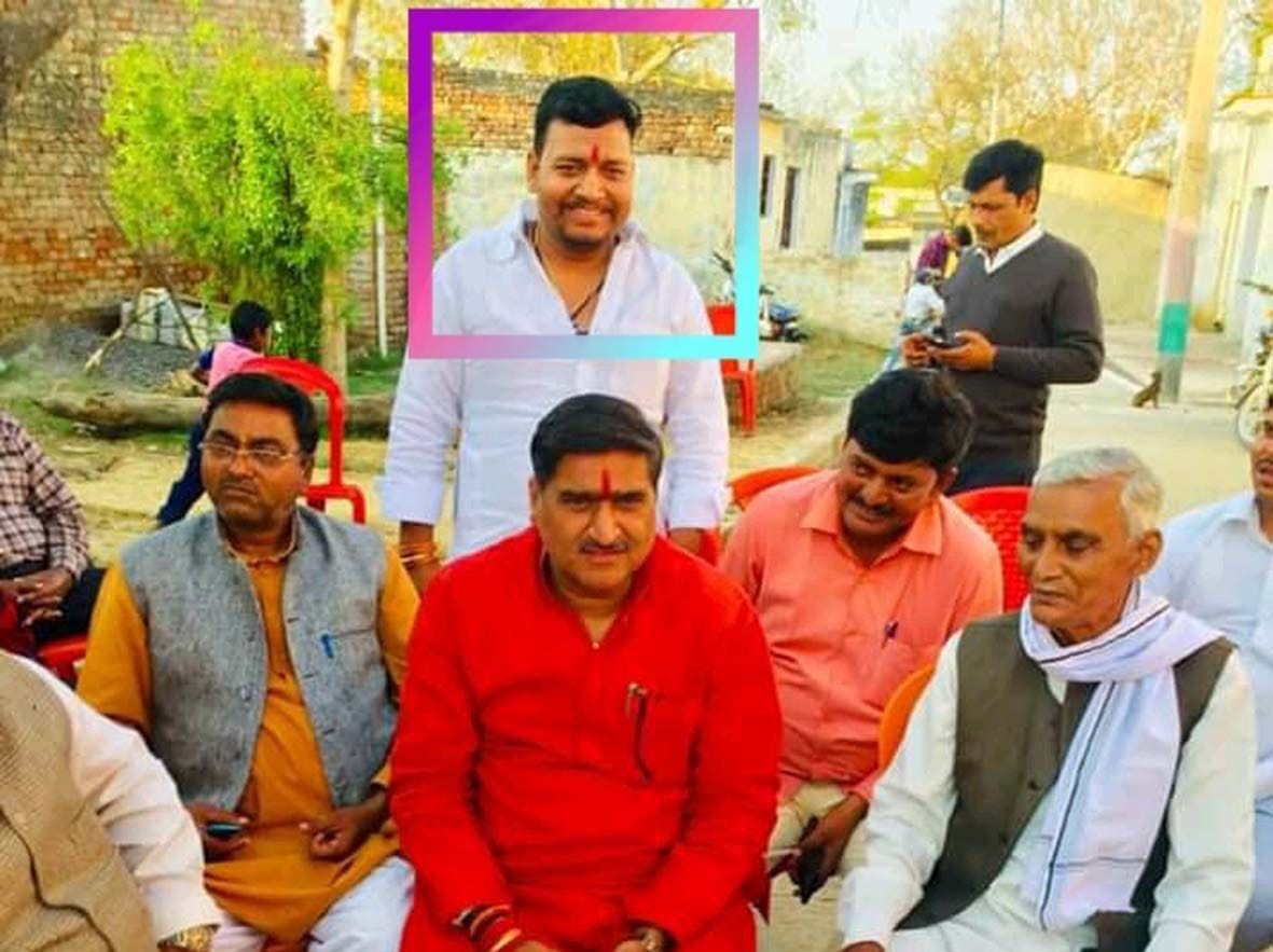 murder accused photo viral with bjp leader