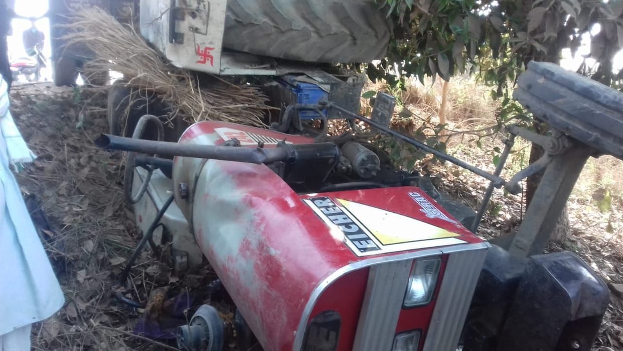 Tractor fell in the ditch, young man died