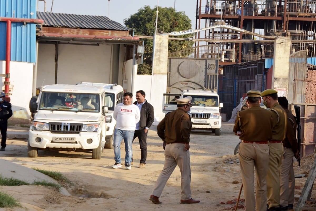 Case has been filed against 18 accused including excise officer and company owner in the tax evasion case in Saharanpur