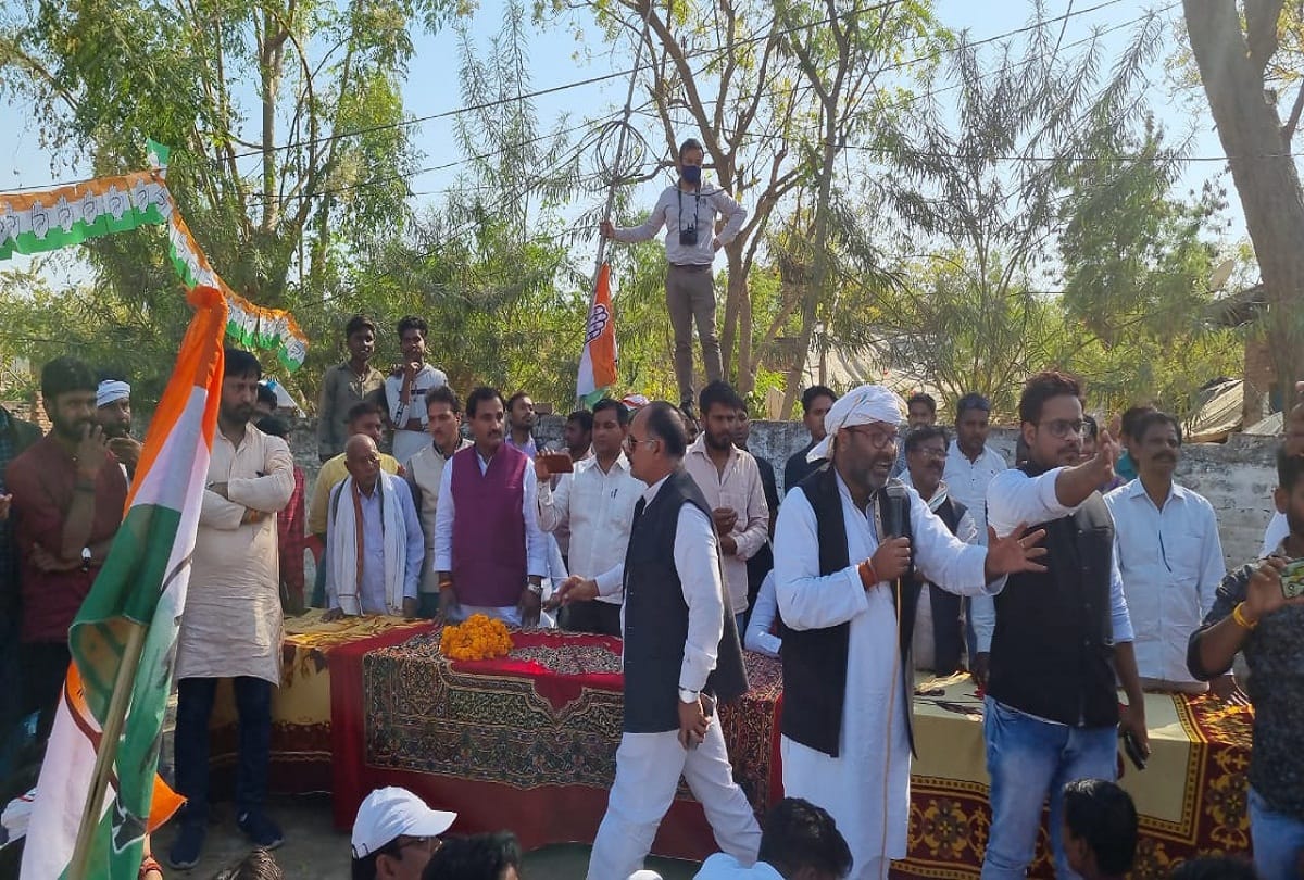 Local people protest Nadi Adhikar Yatra in Prayagraj's Saidabad, causing ruckus