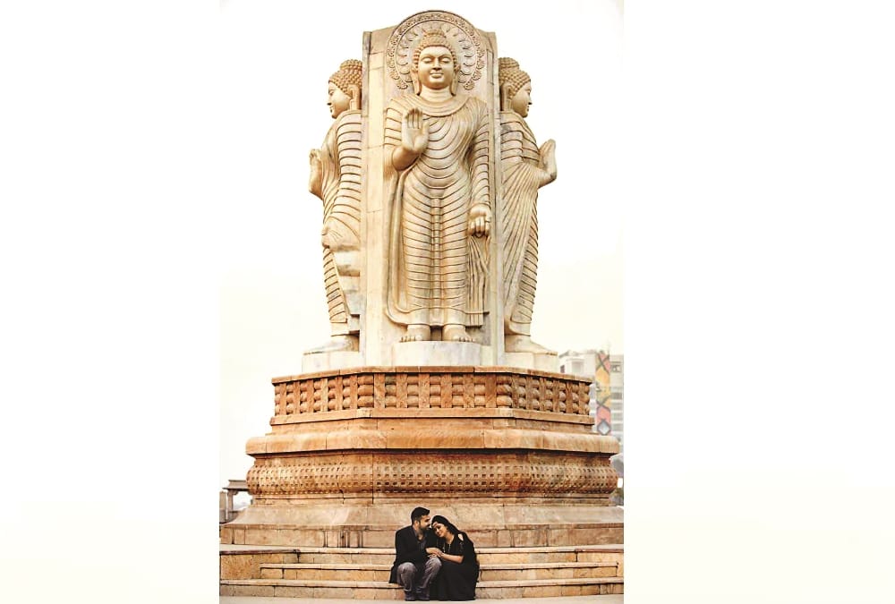 Places for pre wedding shoot in Lucknow.