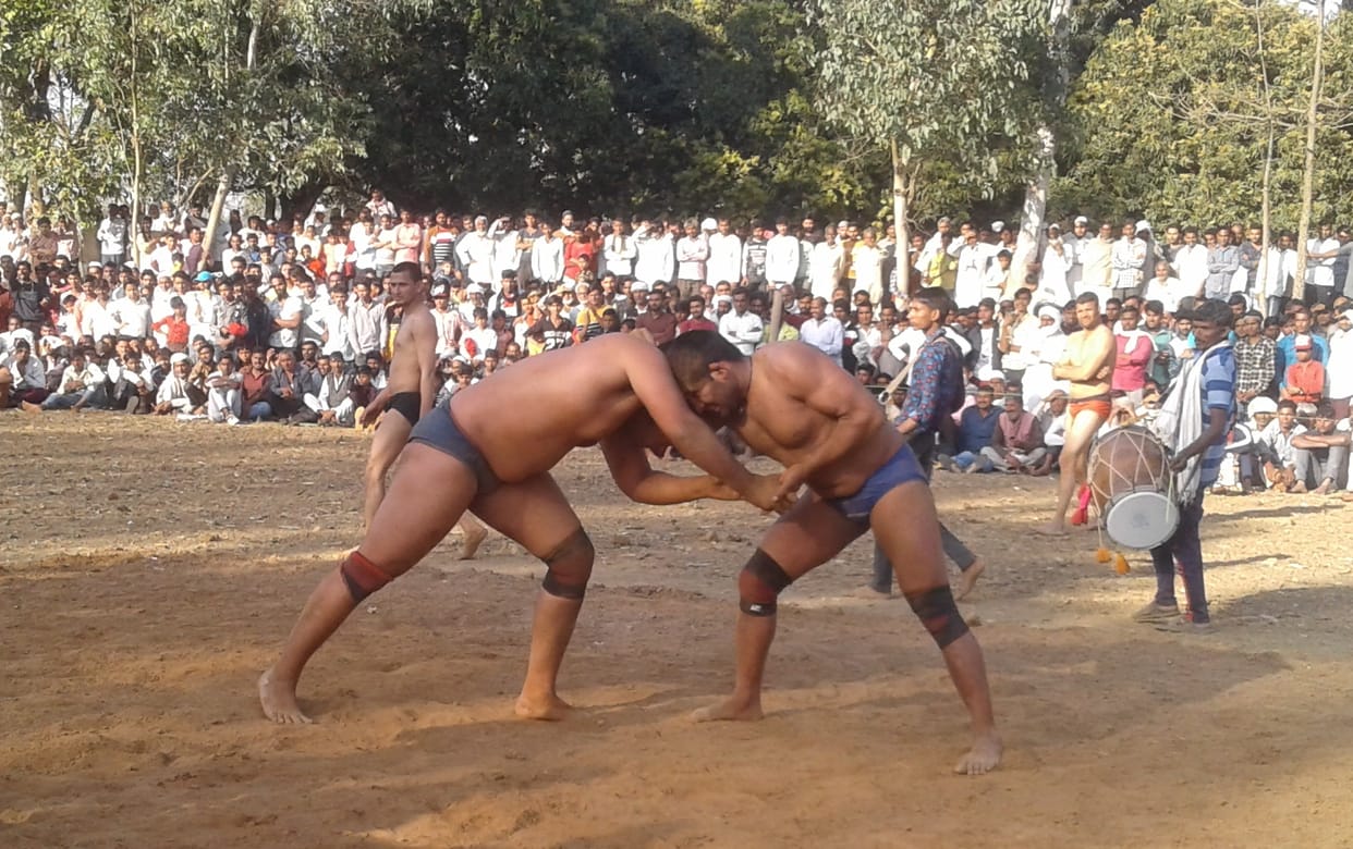 Javed Ghani won wrestling