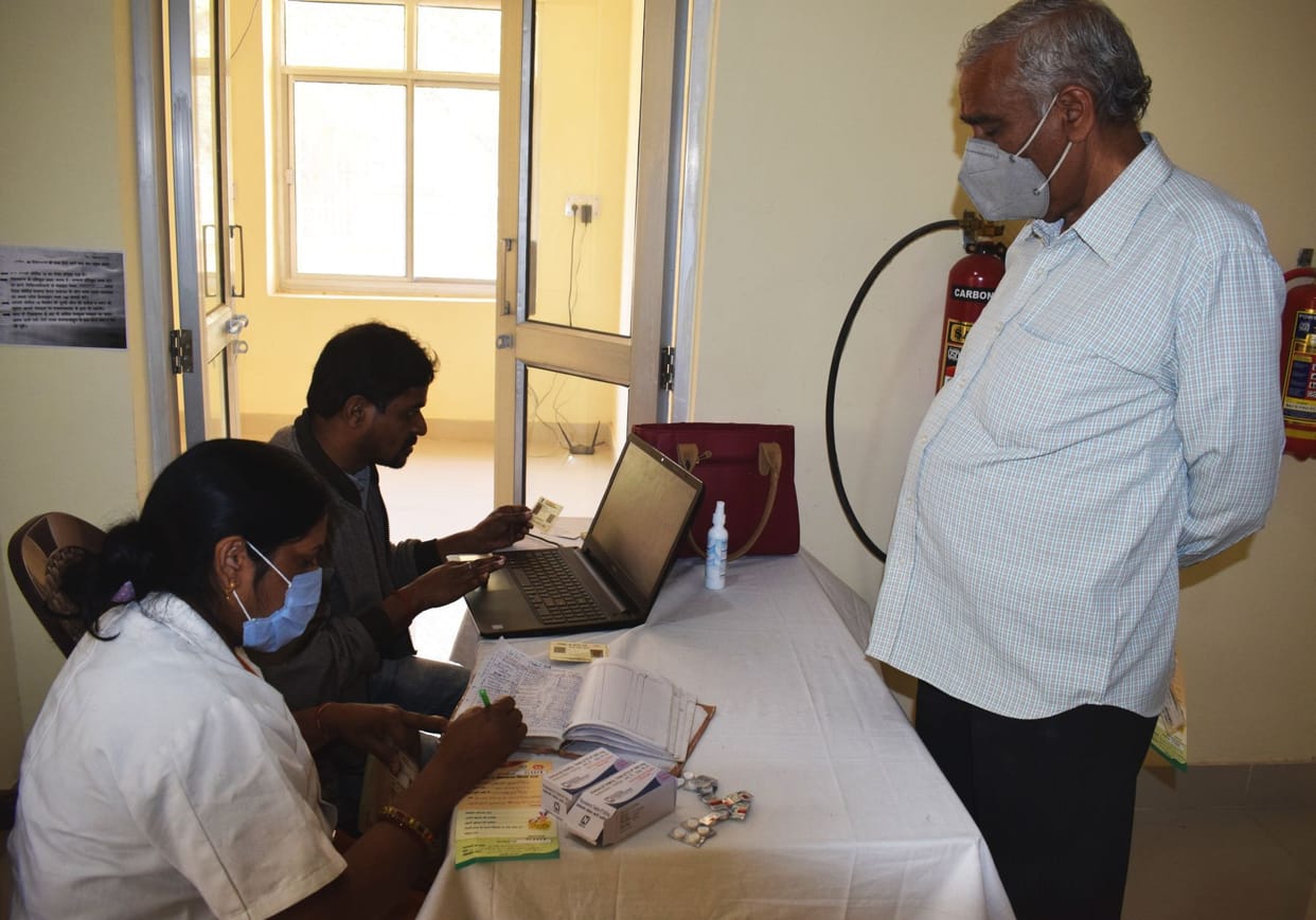 corona vaxination in Mainpuri