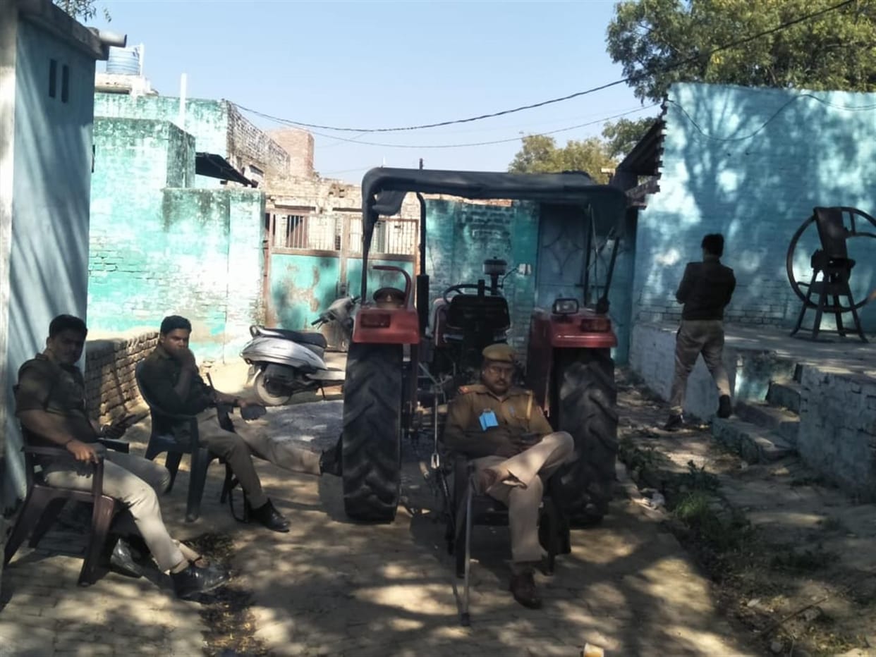 Hathras: The main accused Gaurav is out of the grip of the police