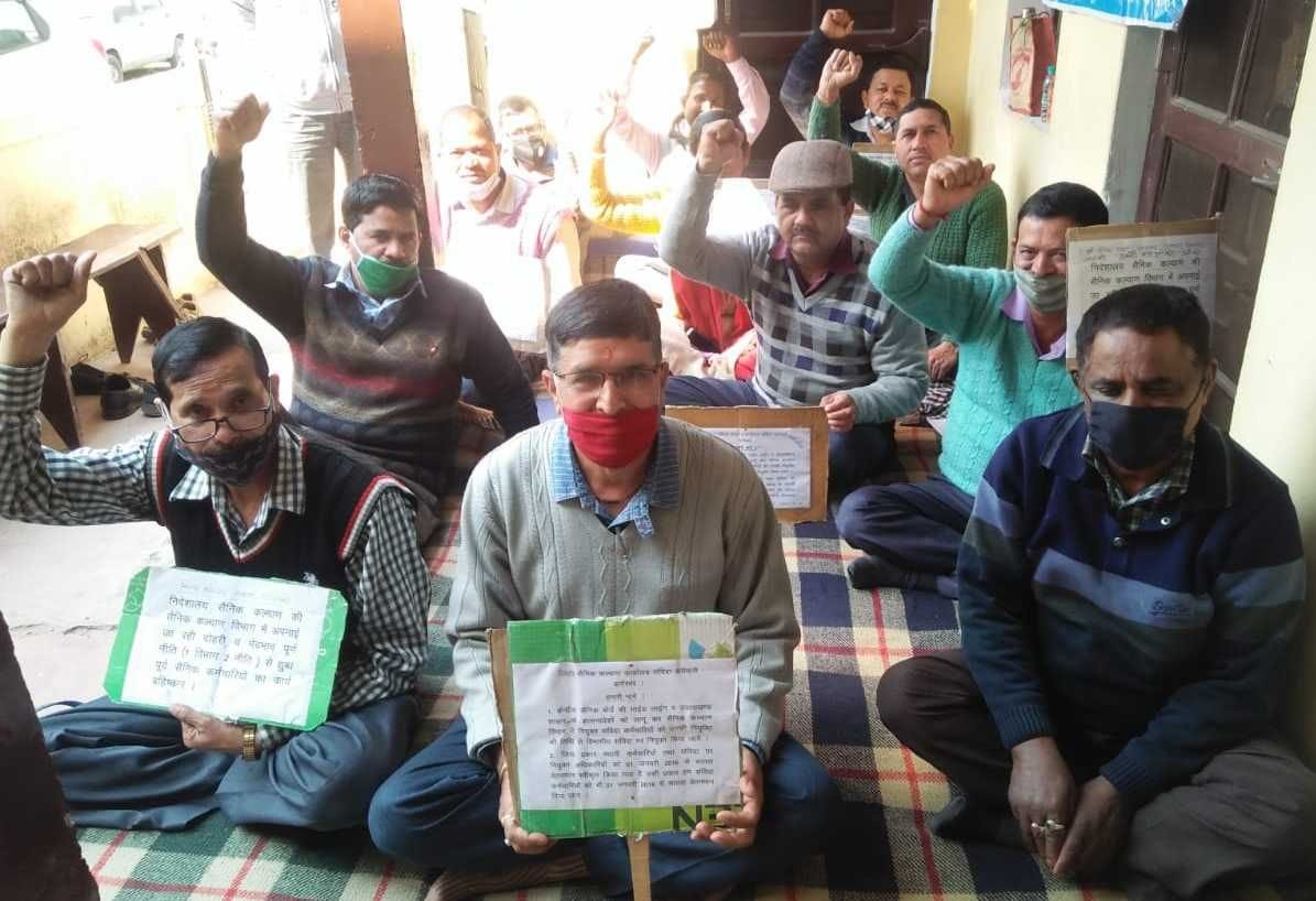 Sainik Welfare employees stuck to demand