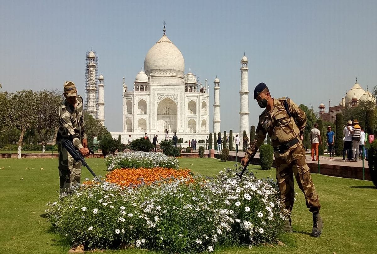 Taj Mahal Closed After Information Army And Police Search Strarts