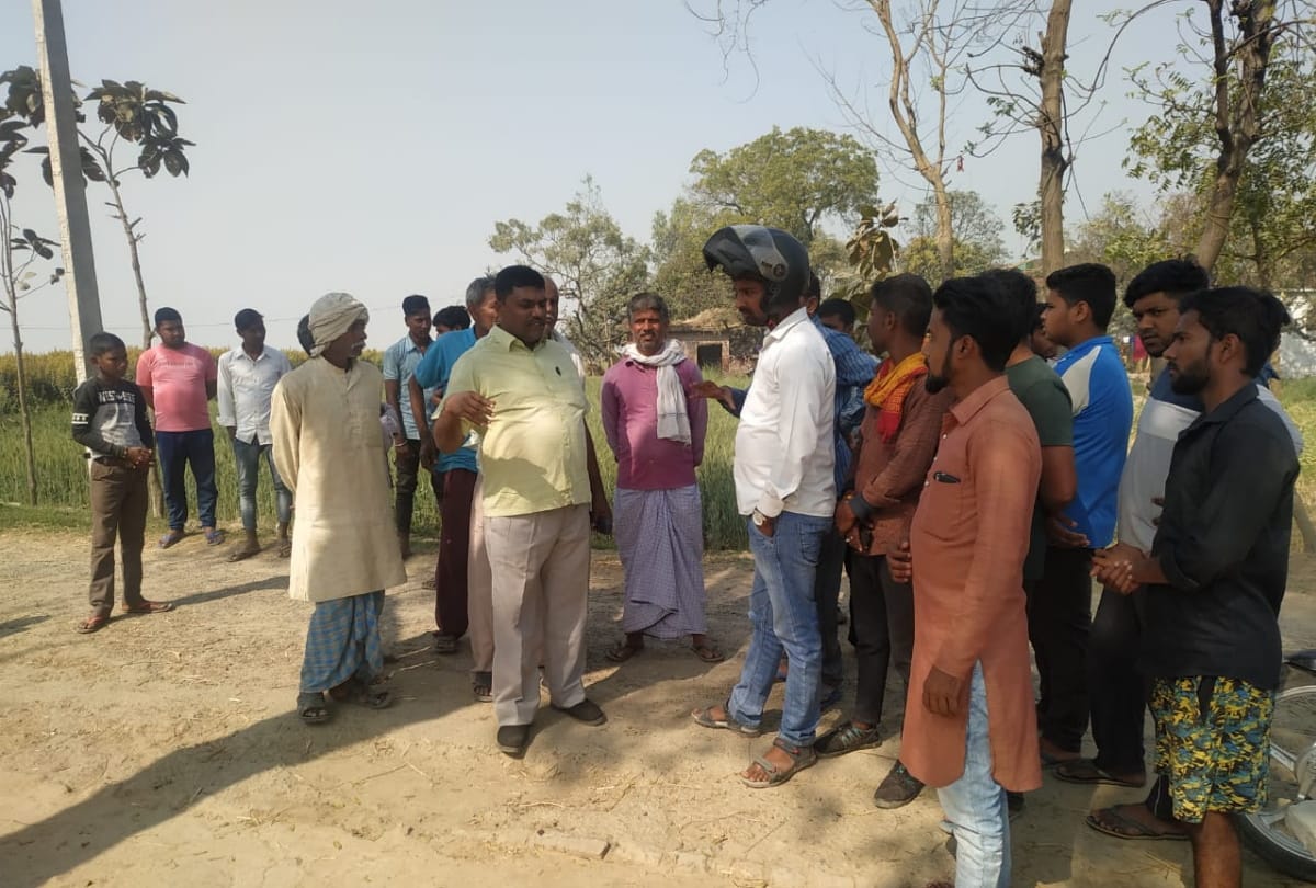 Mother eat poison with three children for jewelry in deoria