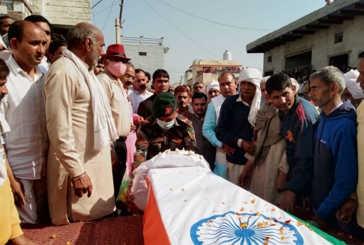Haryana : Naib Subedar krishan kumar cremated at sulodha village of Jhajjar
