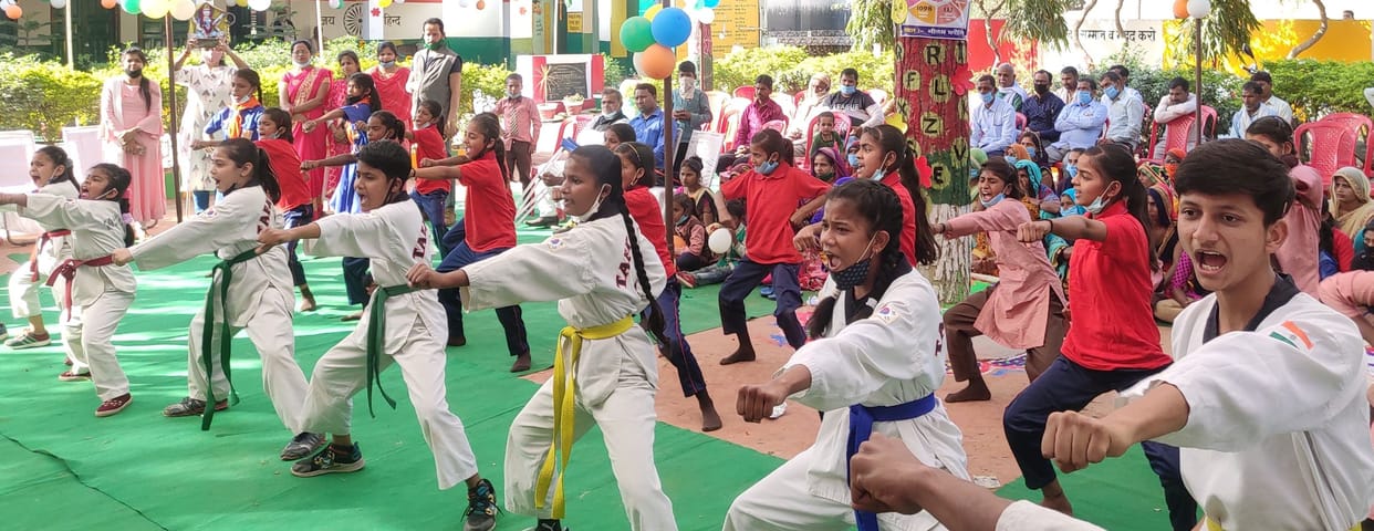 student,fathepur news,showed,methods,self defence