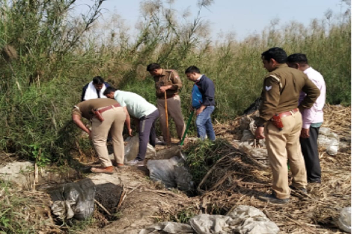 Excise department and police raid in two village of Hastinapur and to destroy raw liquor and see photos