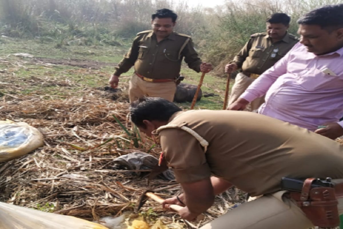 Excise department and police raid in two village of Hastinapur and to destroy raw liquor and see photos