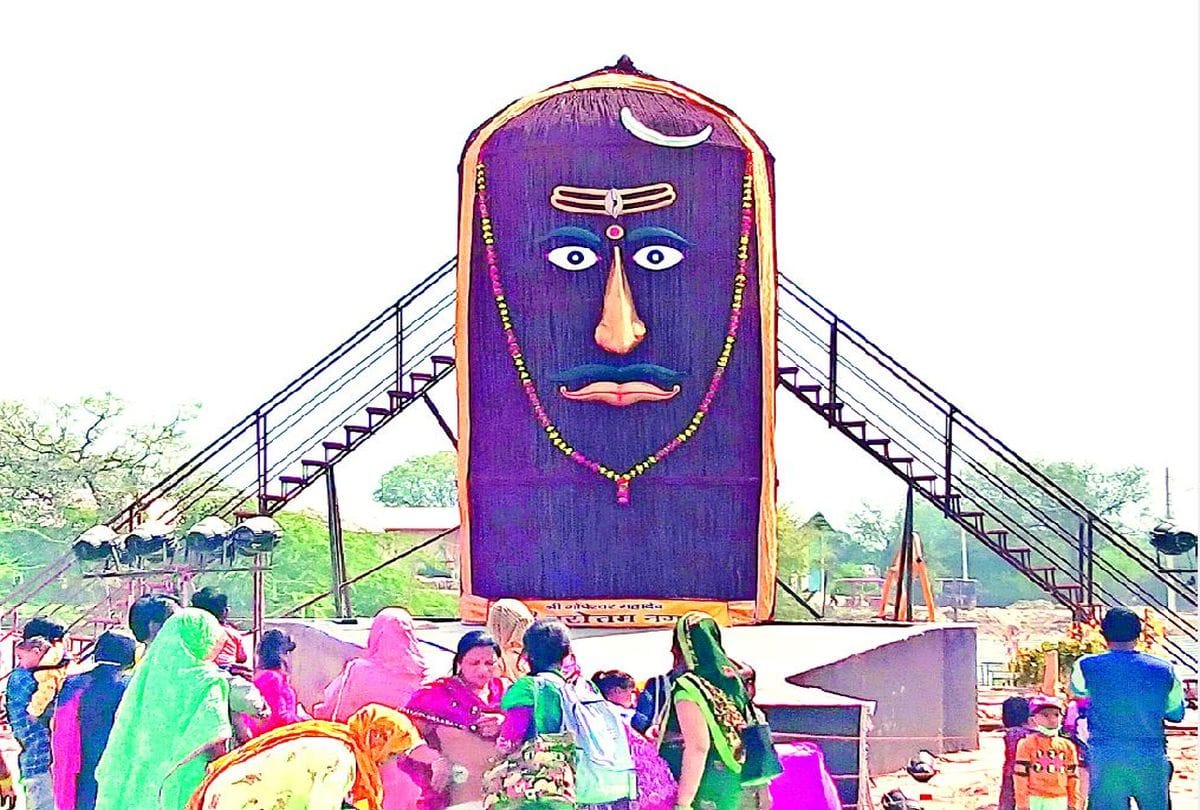 Ravindra Jadeja Wife Riva Solanki Hawan In Vrindavan Kumbh