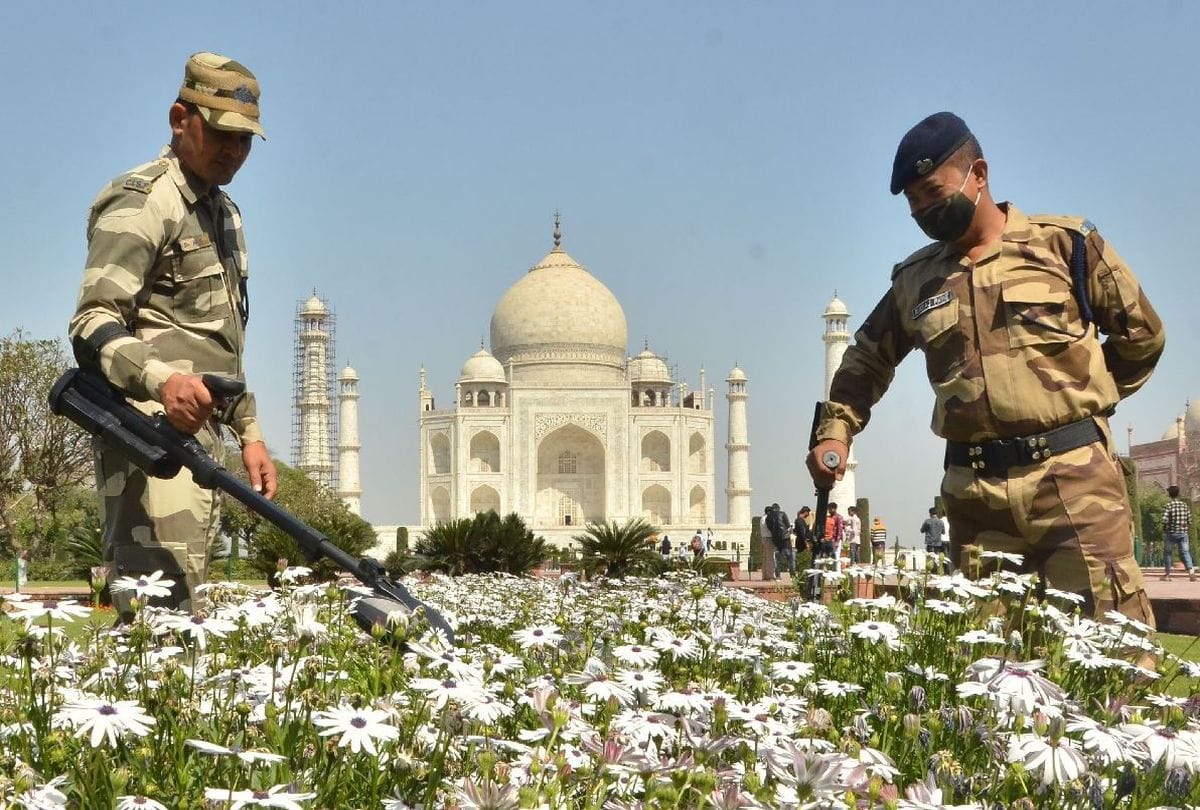Mobile ringtone scared the security personnel during investigation at taj mahal