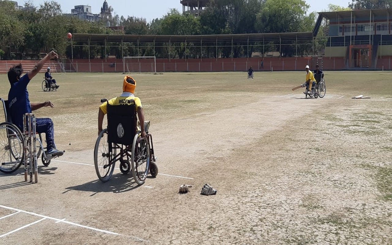 Wheelchair Disabled Cricket Competition organized for the first time in Varanasi