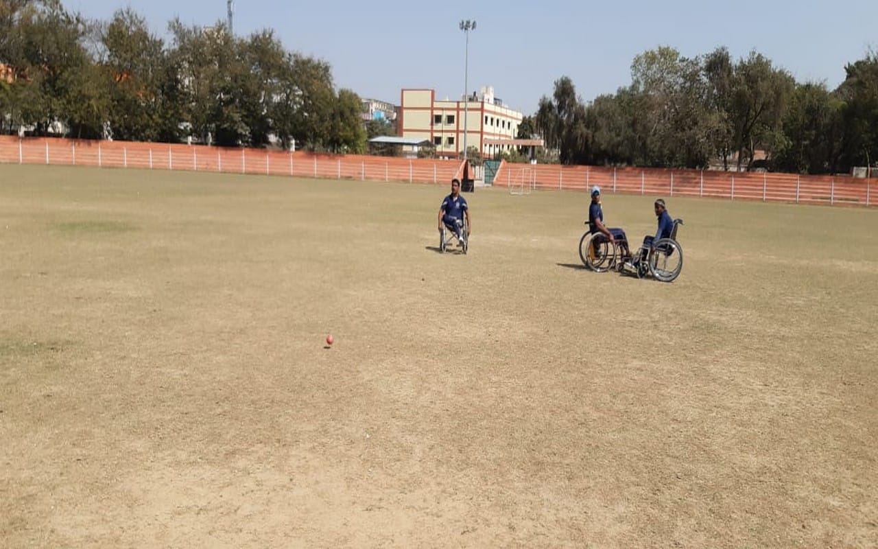 Wheelchair Disabled Cricket Competition organized for the first time in Varanasi