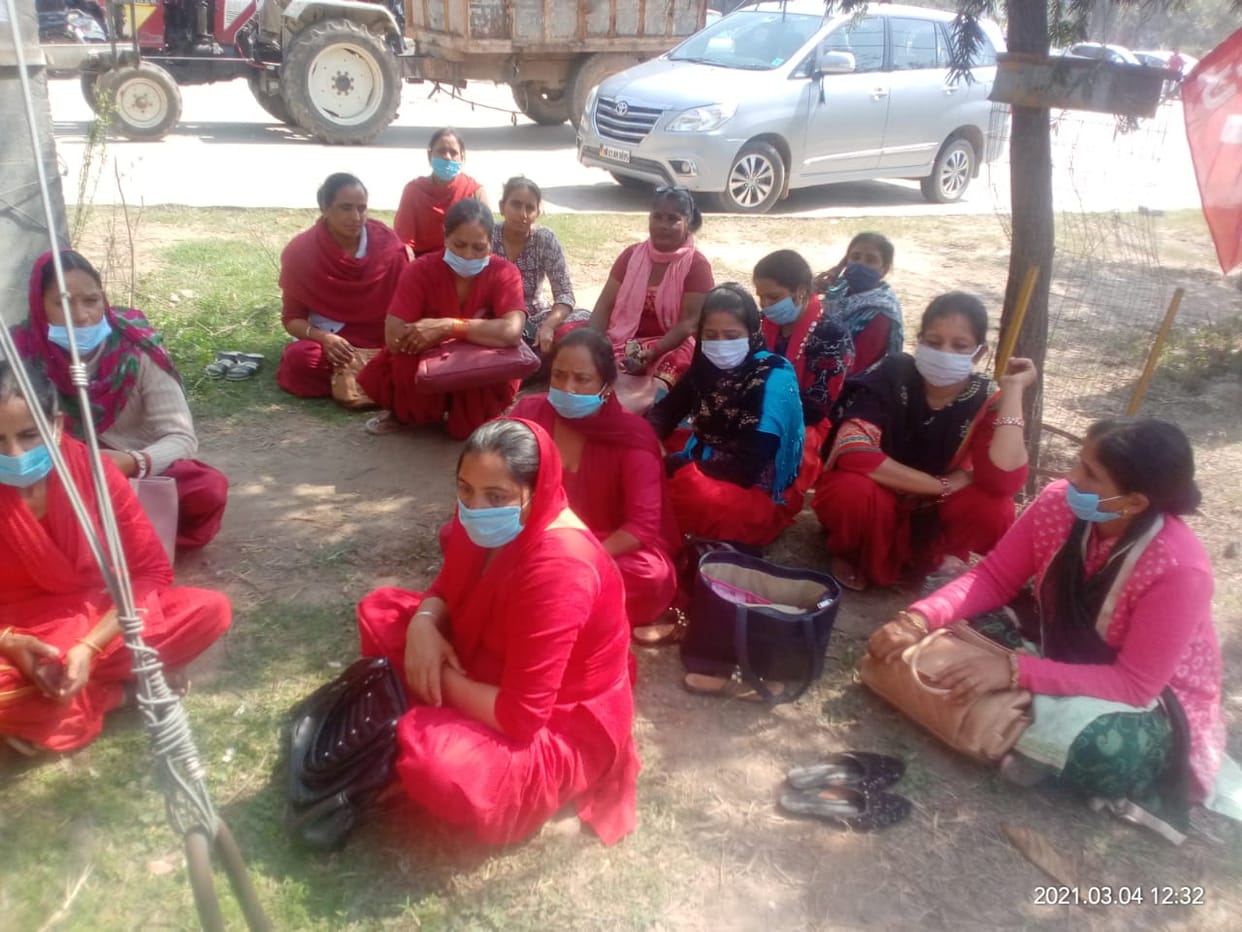 aasha warker protest in anilvij colony