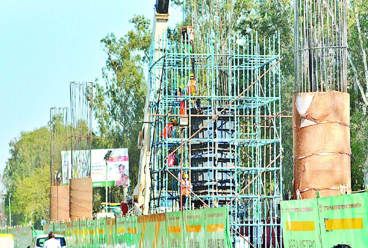 Agra Metro Work Tunnels Will Built From Taj Mahal For Seven Stations