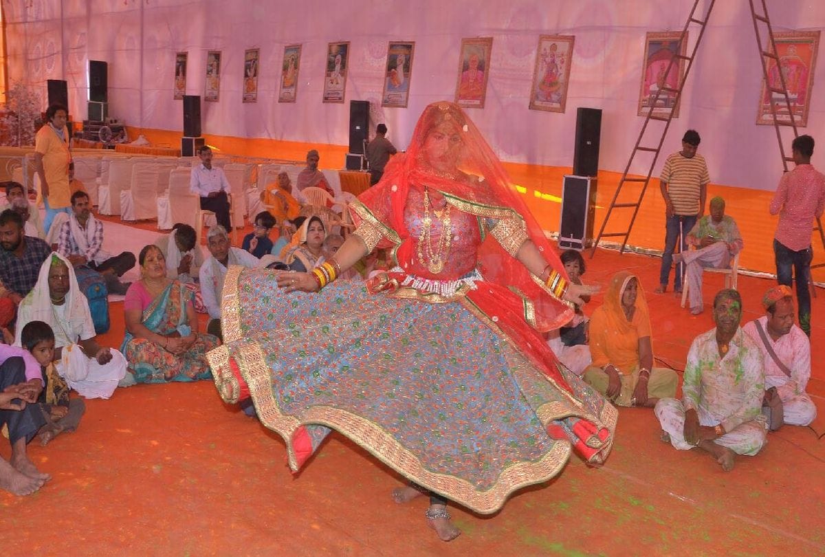 holi celebrations in rasiya baba nagar of vrindavan kumbh in mathura