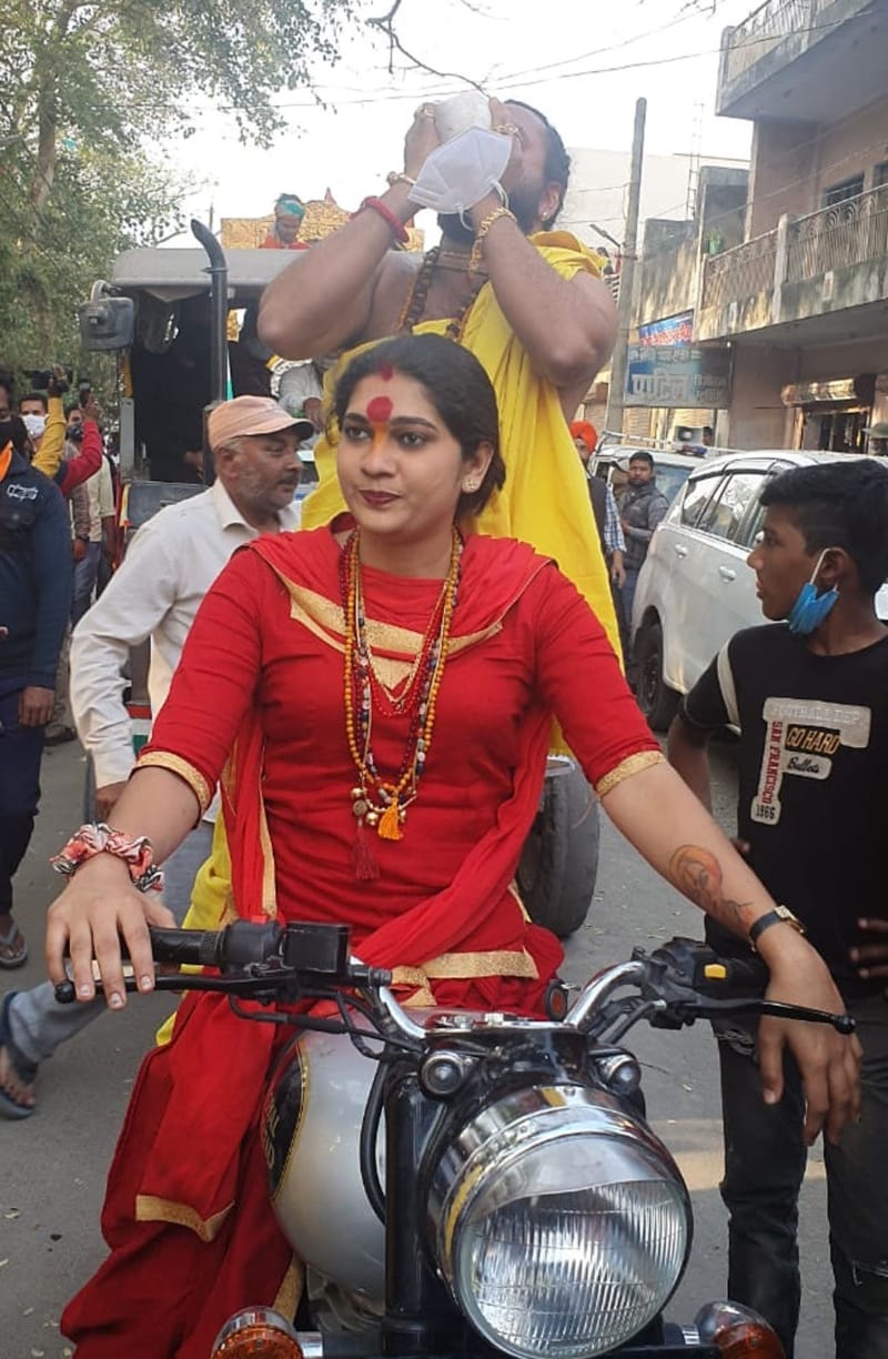 Haridwar Maha Kumbh Mela 2021: Juna and Agni Akhara peshwai but kinnar akhada looted applause, photos