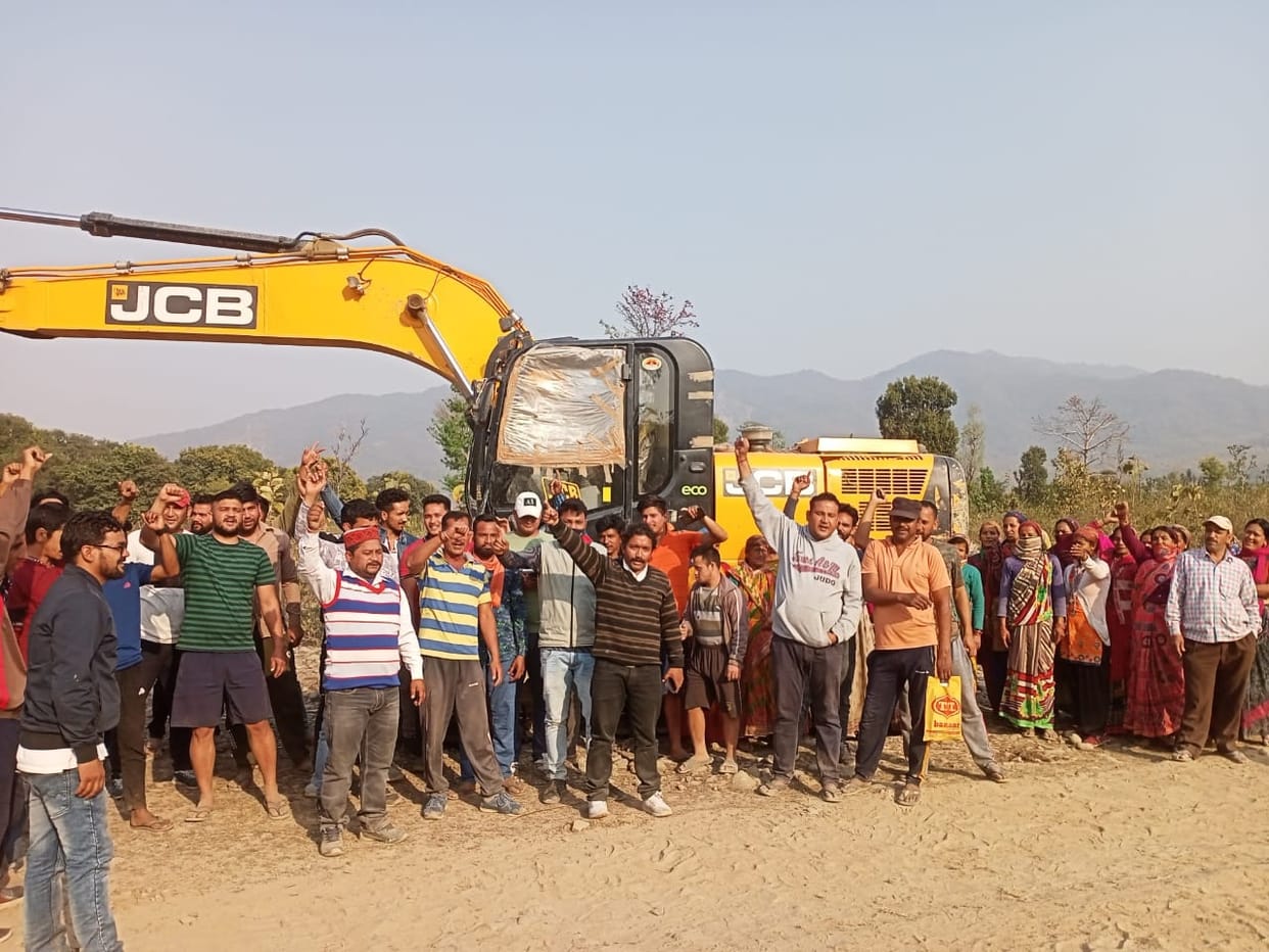 Villagers chased down Palkland machines and trucks for mining