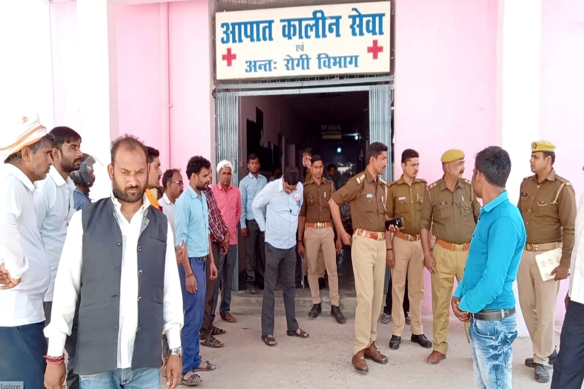 Phoolchand Gautam died in front of SDM court Bhadohi District Headquarters had come for complaint