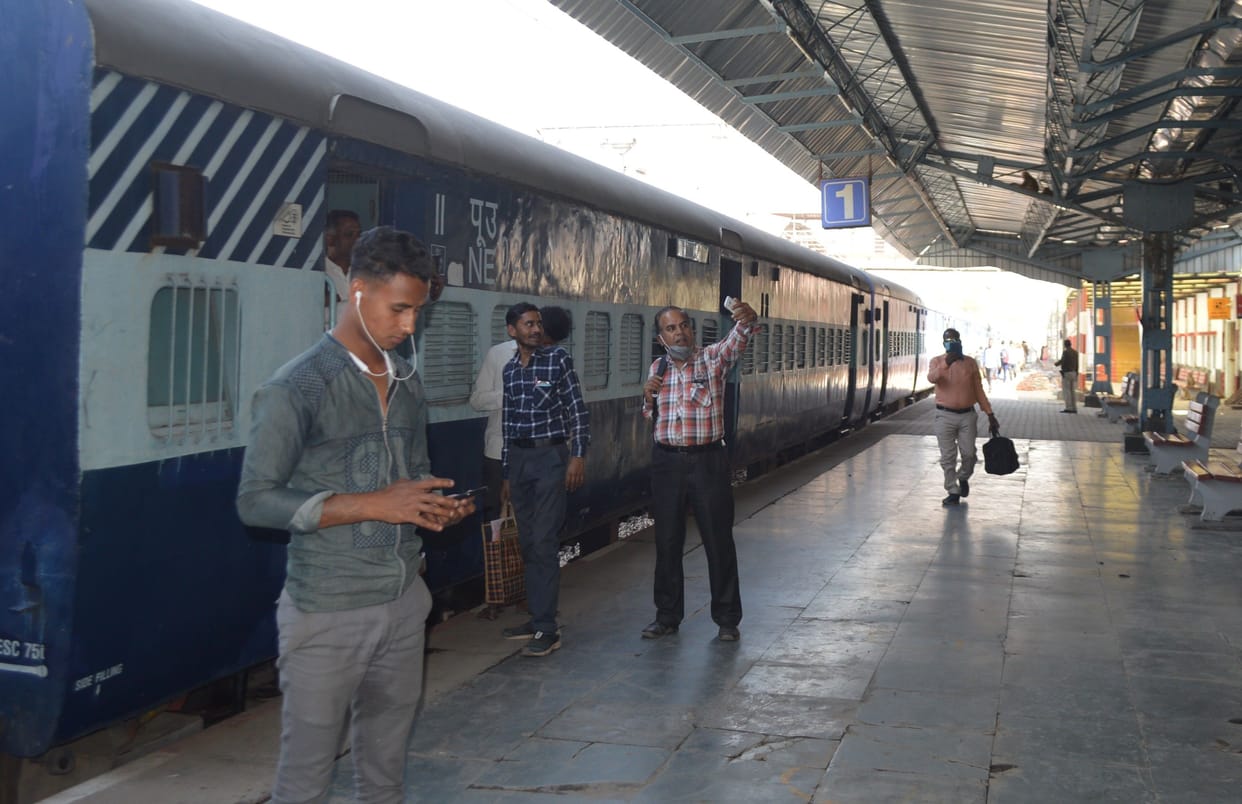 Hathras: 112 passengers traveled from City railway station on the first day