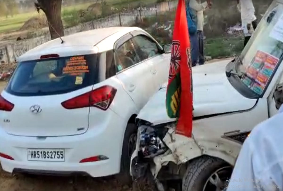 two cars collide at tappal interchange aligarh eight injured