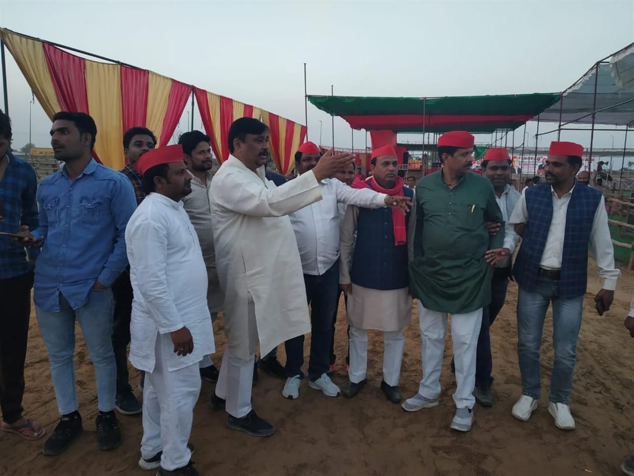 Akhilesh's farmer mahapanchayat today in Tappal