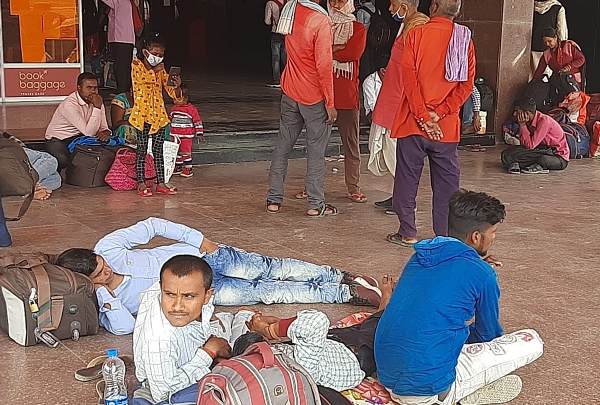 Corona virus increased in Mumbai and investigation of passengers going from Gorakhpur