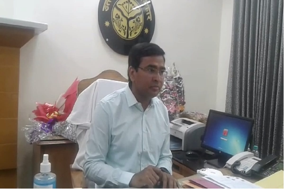 no recovery from those voluntarily surrender their ration card Says Meerut Divisional commissioner
