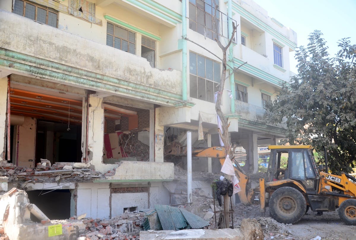 Bahubali MLA Gyanpur Bhadohi Vijay Mishra shopping complex at Allapur is being demolished by PDA